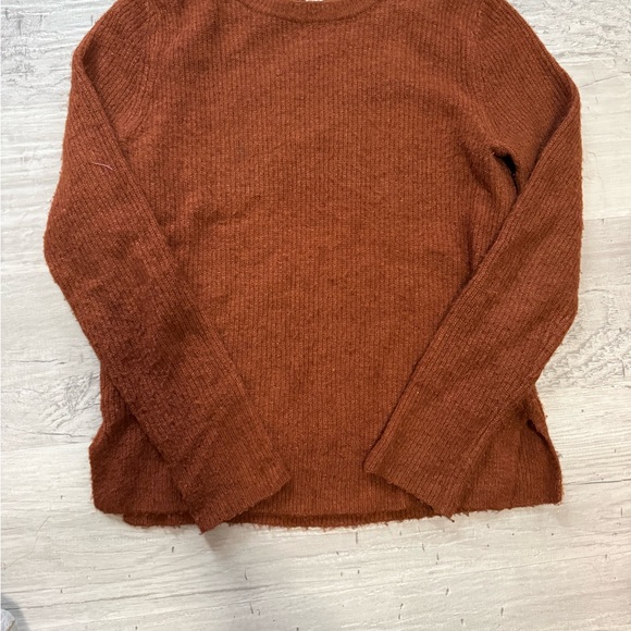 Old Navy Rust Sweater - Picture 3 of 3